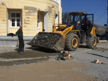 Автовладельцы просят Володина дать люлей главе Вольского района из-за дорог. Их делают не Киракосяны, а фирма из Челябинска