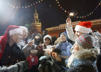 Госдума хочет сократить новогодние праздники