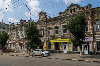 Дома-памятники Саратова начали брать под охрану оптом - сразу кварталами