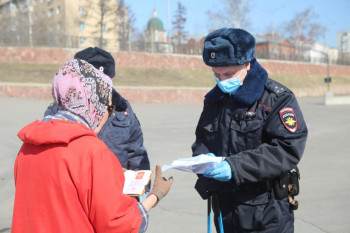 Расслабляться рано: в Саратове пугают, в других регионах — штрафуют за все