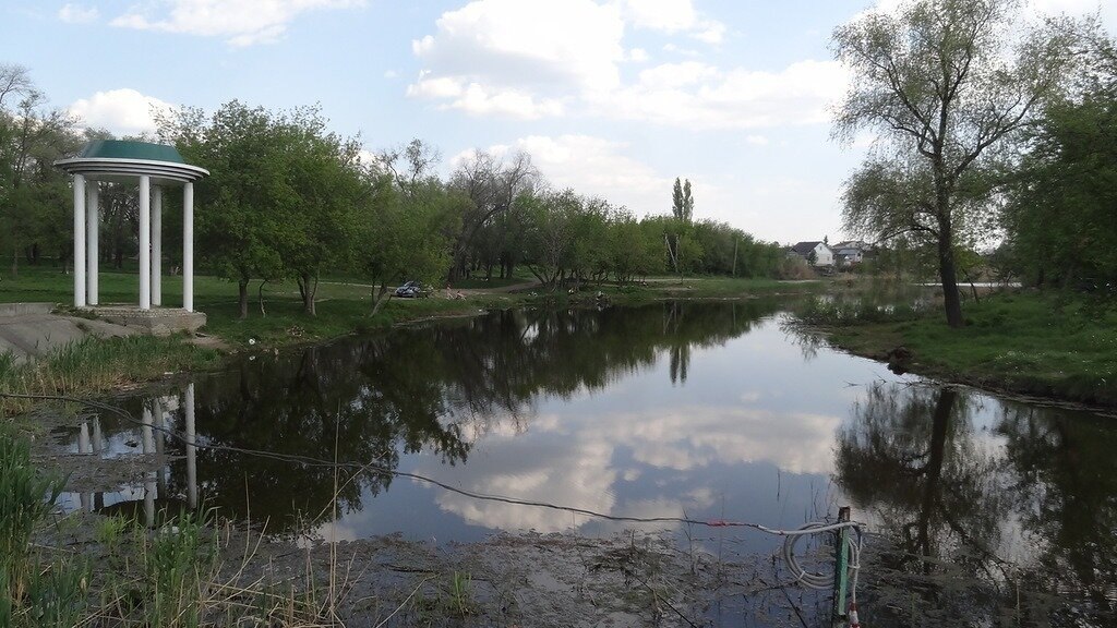 Пока жену Воробьева просят на выход с энгельсского озера Банное, госдеп умывает руки с "Межрегионстроем"